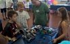Entrano nel coderdojo e programmano i loro robot