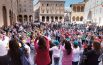 “Vorrei una scuola antisismica  con due ricreazioni  e robot- maestri”