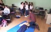 A lezioni di cuore: come usare un defibrillatore