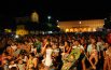 Le famiglie invadono cinque piazze per ascoltare le favole