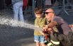 Spegnere incendi e affrontare le vertigini:  è un mestiere per bambini e bambine