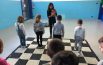La scuola si tinge di bianco e nero