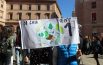 “Di Gaia ce n’è una”: bambine e bambini in piazza per il clima