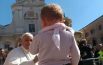 Loreto, papa Francesco benedice  il piccolo Mattia di Pollenza (Video)