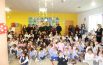 Indovina chi viene a scuola: il vescovo in visita a bambine e bambini