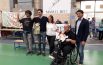 Giornata della gentilezza con l’arbitro di serie A e l’atleta in carrozzina