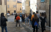 Taccuino e scarpe da tennis: trekking urbano per studenti e studentesse