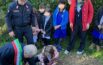 Un nuovo albero vicino alla scuola