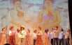 Frida Kahlo sul palco nelle emozioni di bimbi e bimbe