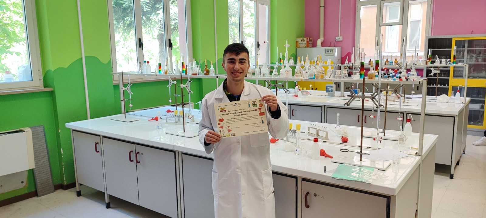 Giochi della chimica,  Riccardo Mira campione del Divini