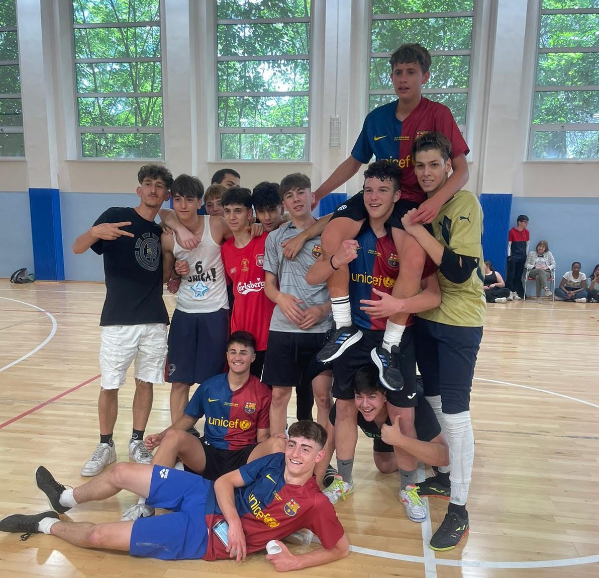 Torneo di calcetto a scuola, la finale è una festa