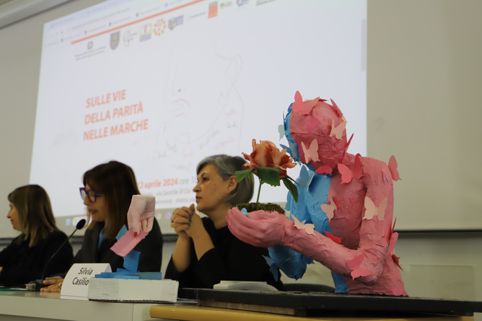 “Sulle vie della parità nelle Marche”, le scuole vincitrici del concorso