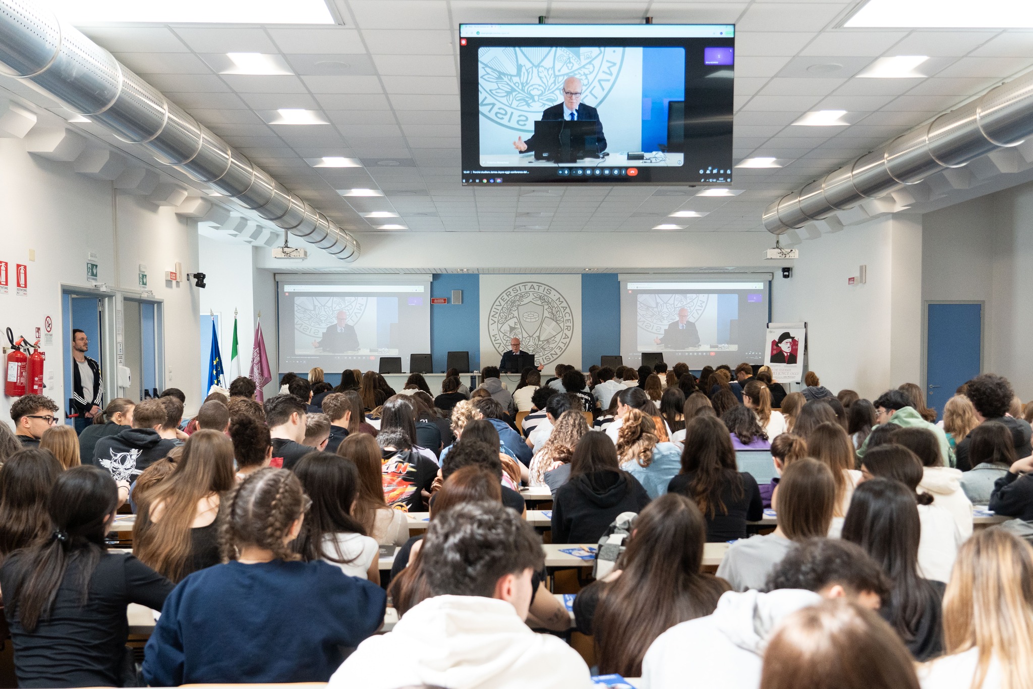Perché studiare James Joyce oggi: maturandi a lezione dal rettore McCourt
