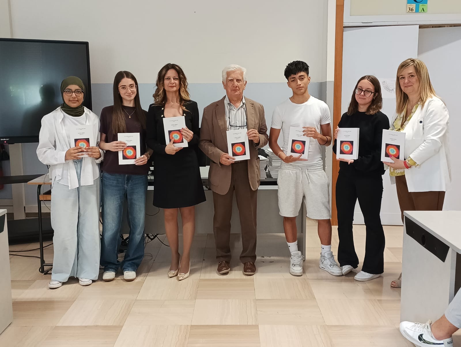 Al Galilei la tradizione dell’annuario continua: mille copie a studenti e studentesse