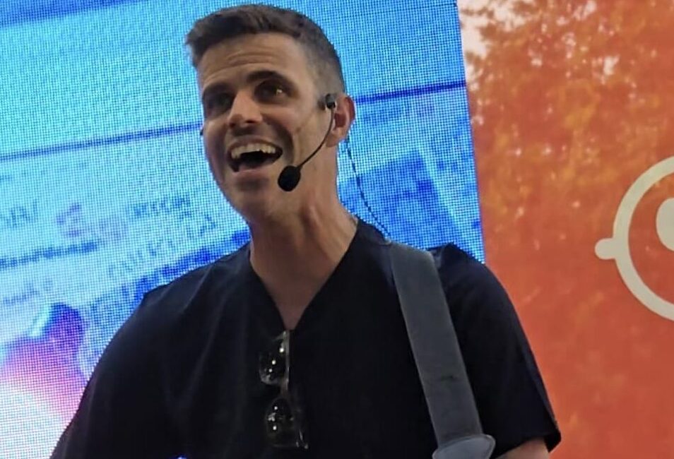 Teoremi in musica, Lorenzo Baglioni a Viceversa – Scienza in festa: «Non smettete mai di essere curiosi»