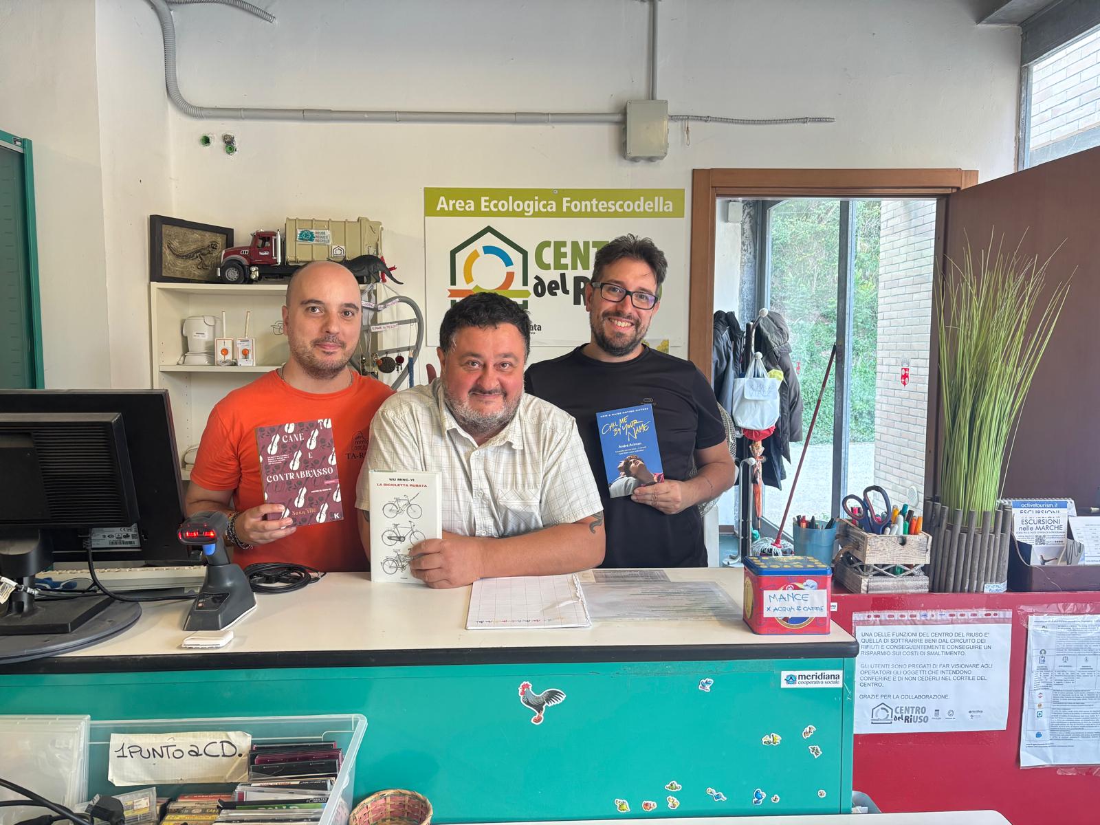 Sfruttano “un’idea riciclata” per promuovere il Centro del riuso