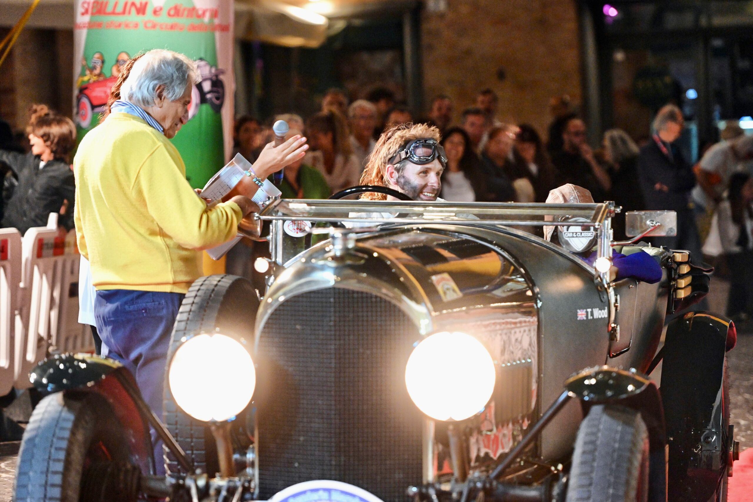Sibillini e Dintorni, premiata famiglia inglese a bordo di una Bentley