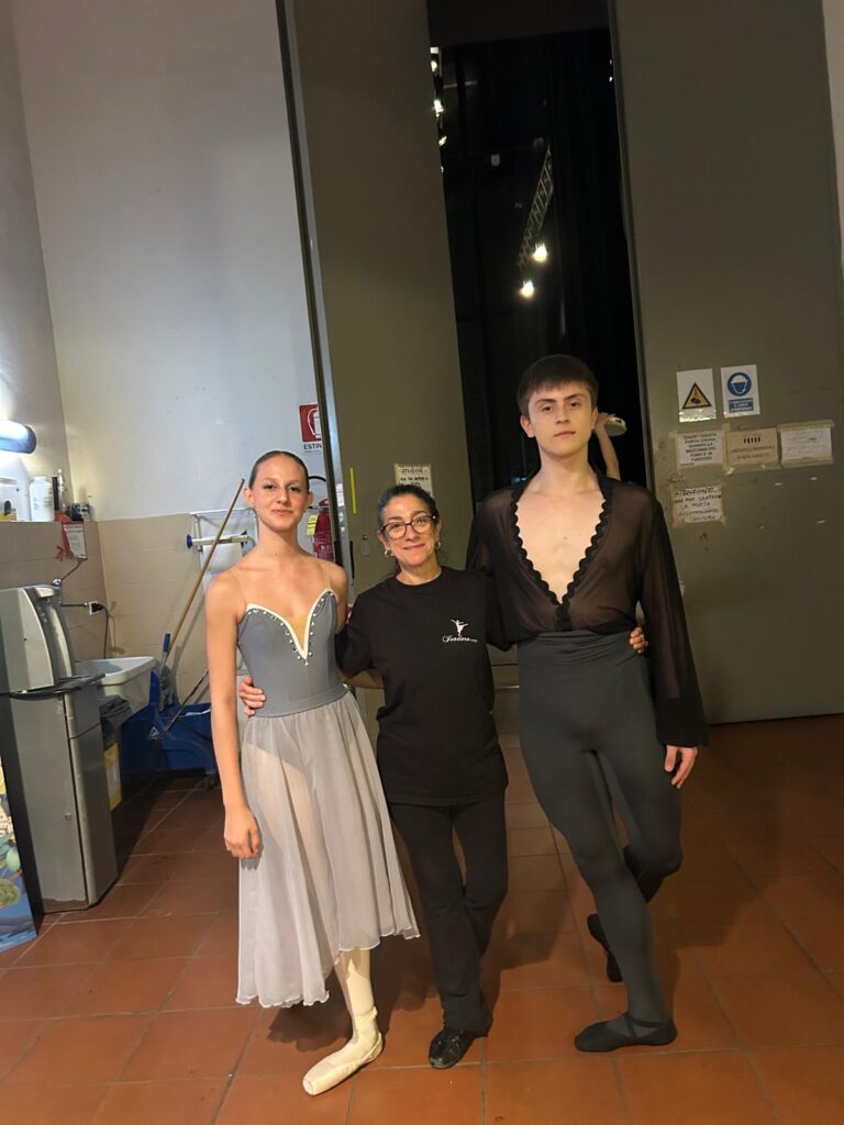 Anna Zanconi al centro con Melissa e Nicolò