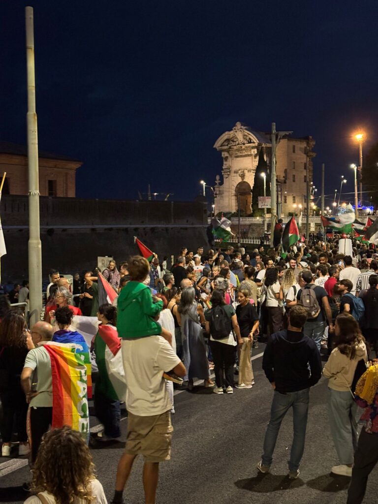 papa con figlio per la palestina