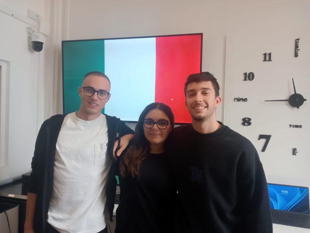 Sofia Ceci, Giacomo Botta e Diego Bomprezzi studenti del varnelli per l'Aeht