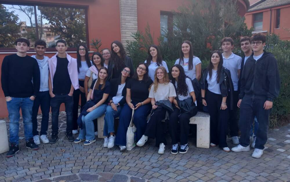 La classe 5E del liceo Galilei ha vinto il concorso Terra dei Padri a Pescara