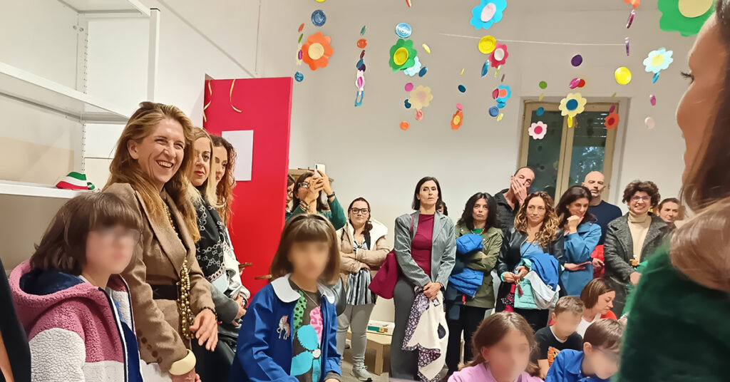 L'inaugurazione del laboratorio d'arte