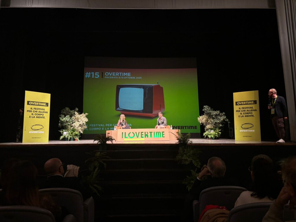 Pablo Trincia dialoga con la giornalista Chiara Icardi 