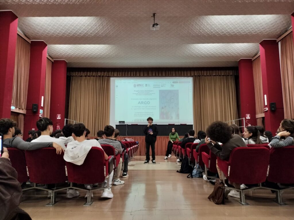 Argo nell'auditorium dell'Ite Gentili