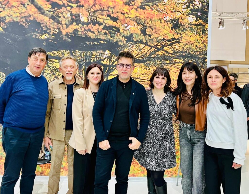 Giuseppe Lavenia a Castelraimondo con gli organizzatori 