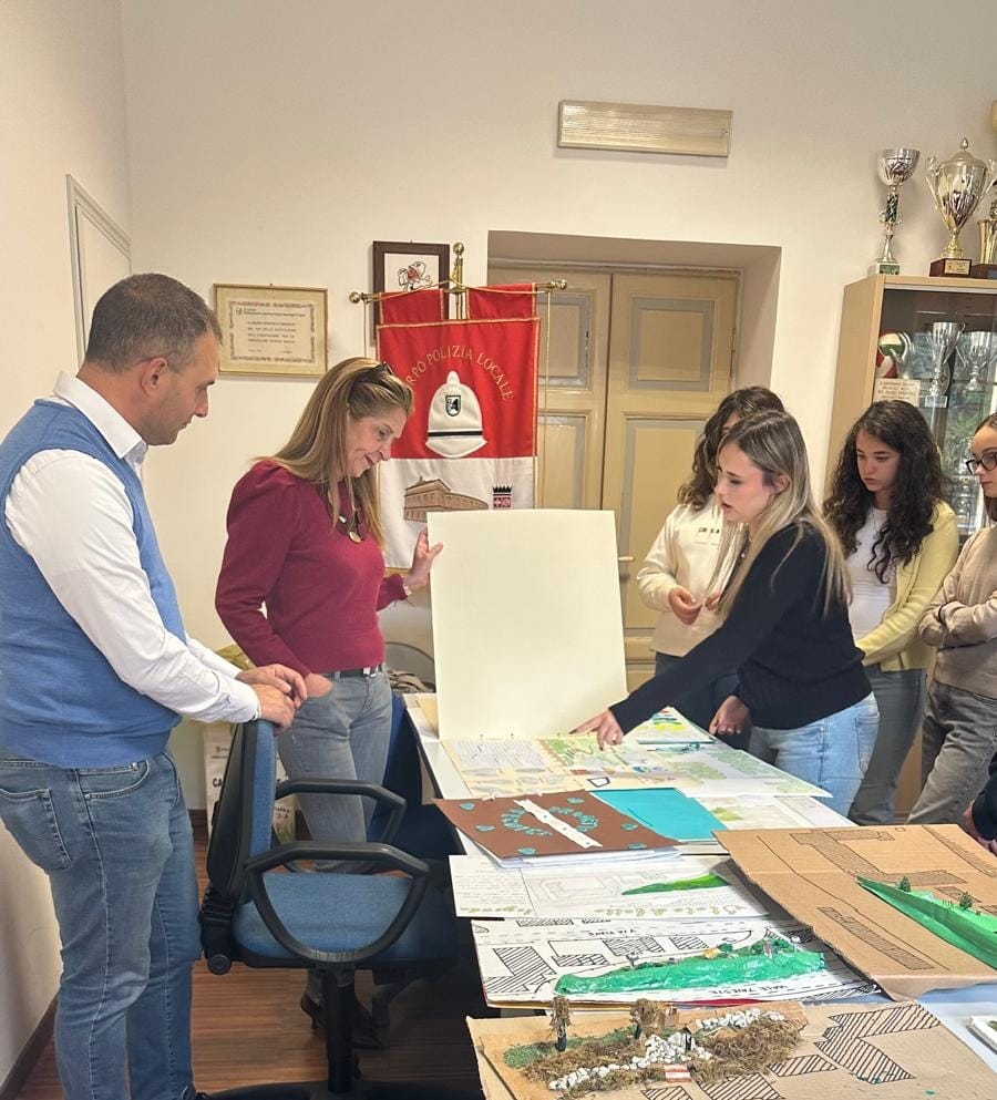 Studenti della San Giuseppe presentano i loro progetti agli assessori Katiuscia Cassetta e Paolo Renna