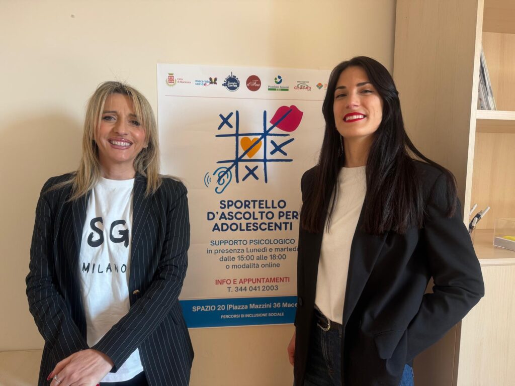 Sportello d'ascolto per adolescenti, Francesca D'Alessandro e una operatrice