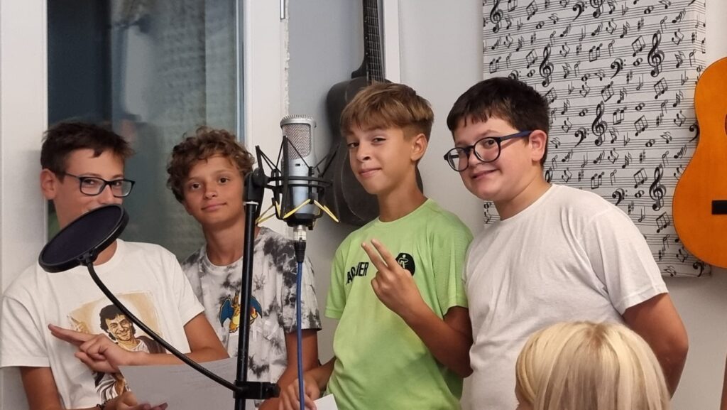 Alcuni cantanti per la realizzazione della scuola in Etiopia