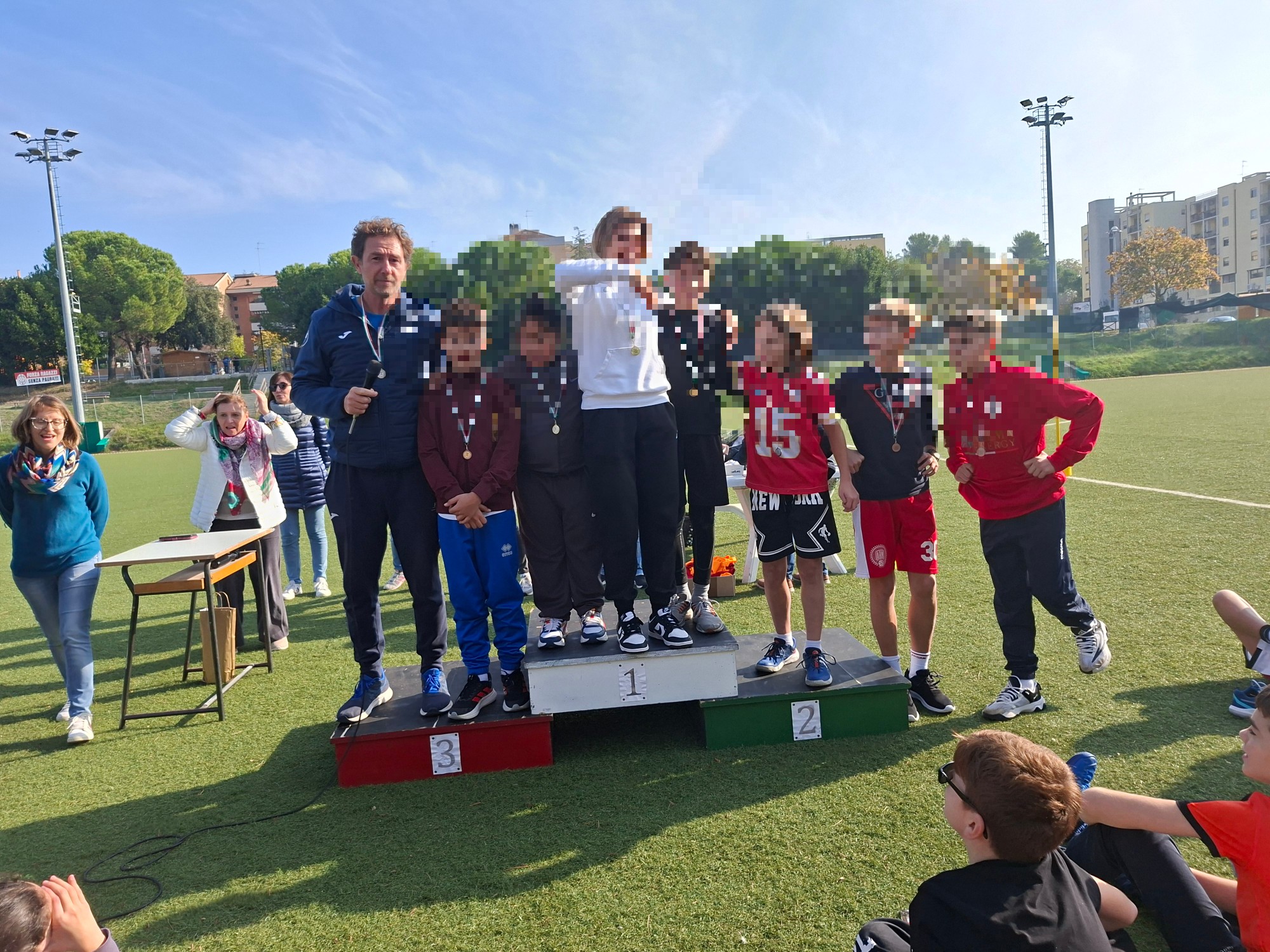 Scuola Dante Alighieri, la corsa campestre diventa una festa dello sport