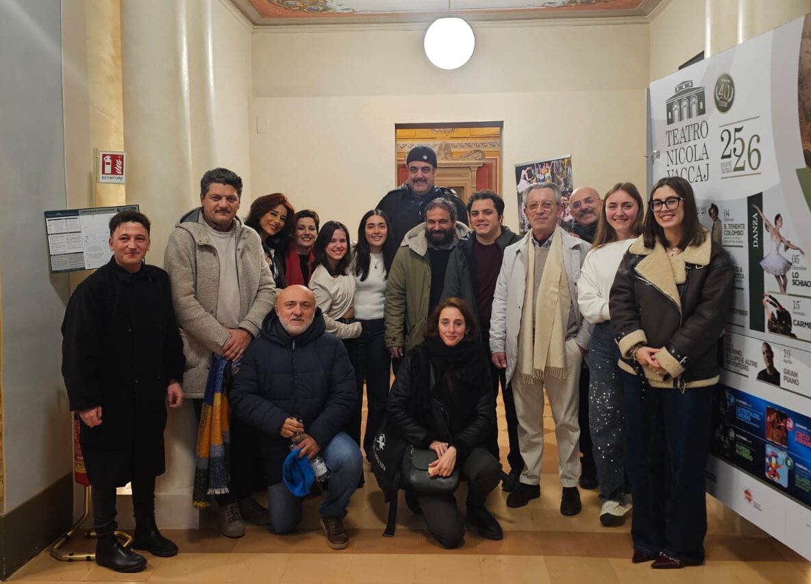 La redazione di Voci dal teatro con il cast de Il medico dei pazzi
