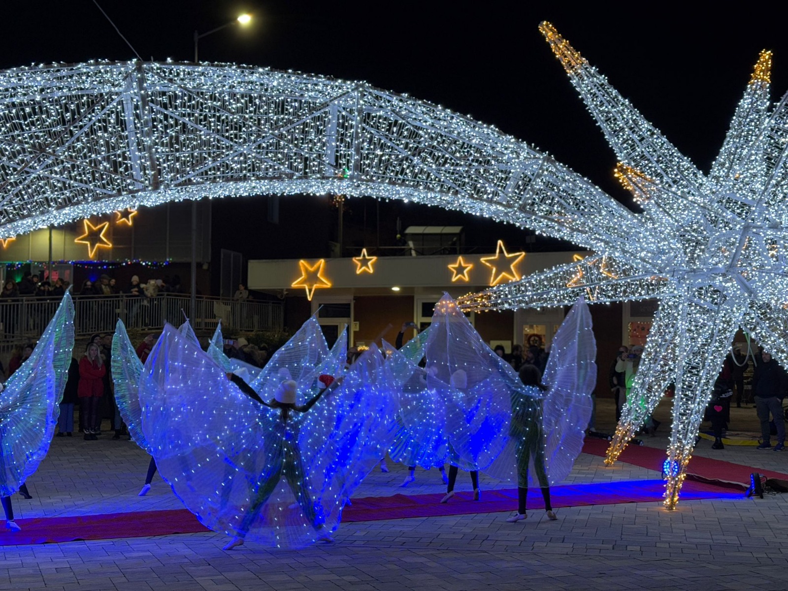 A Camerino tre principesse speciali per accendere il Natale