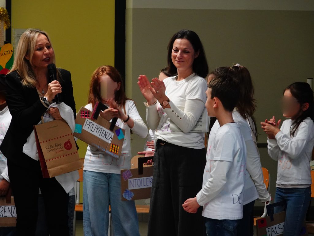 "La pace in valigia", la dirigente Rita