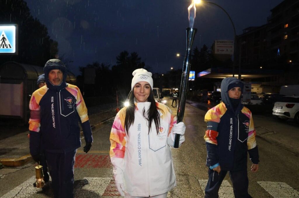 I primi passi della Fiaccola Olimpica a Macerata con Francesca Filoni