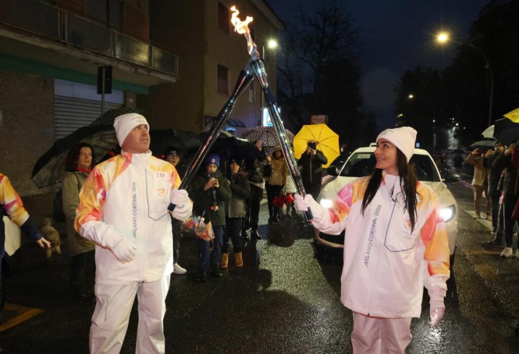 Passaggio della Fiaccola tra i tedofori