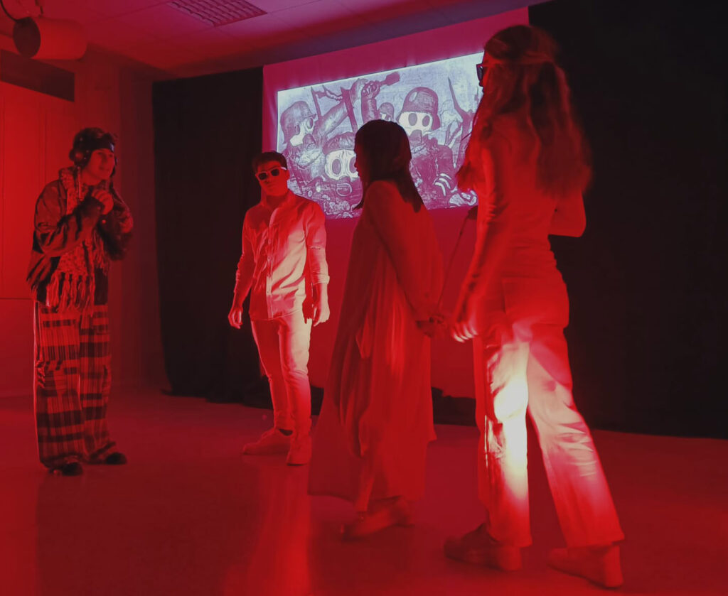 Lo spettacolo sulla guerra al classico Leopardi di Macerata