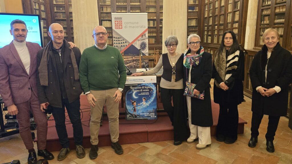 La presentazione dello spettacolo per Haron