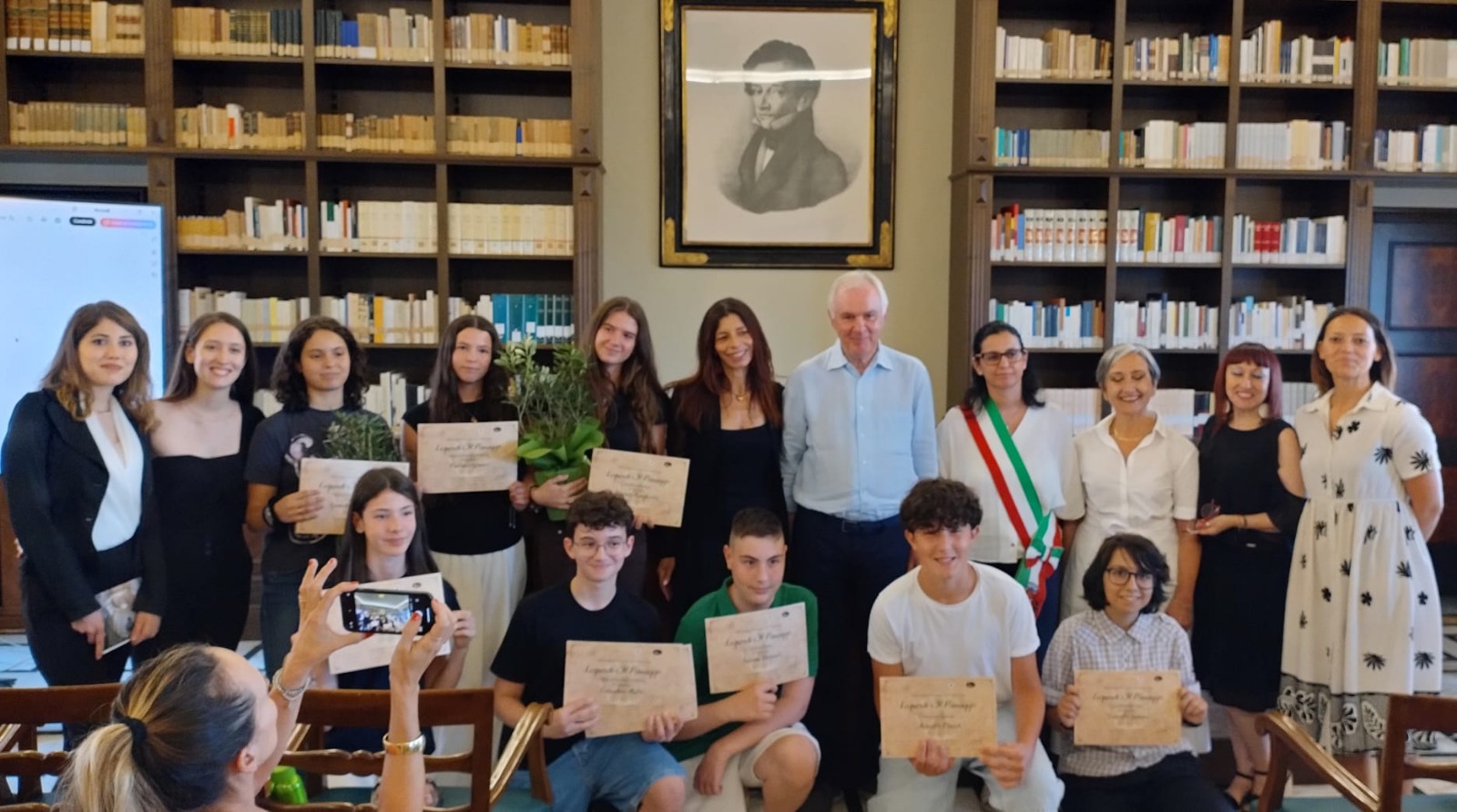 Giacomo Leopardi scende dal piedistallo dei classici e ispira la scrittura generativa