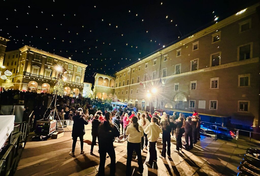 Le ballerine di Oltakademi sul palco