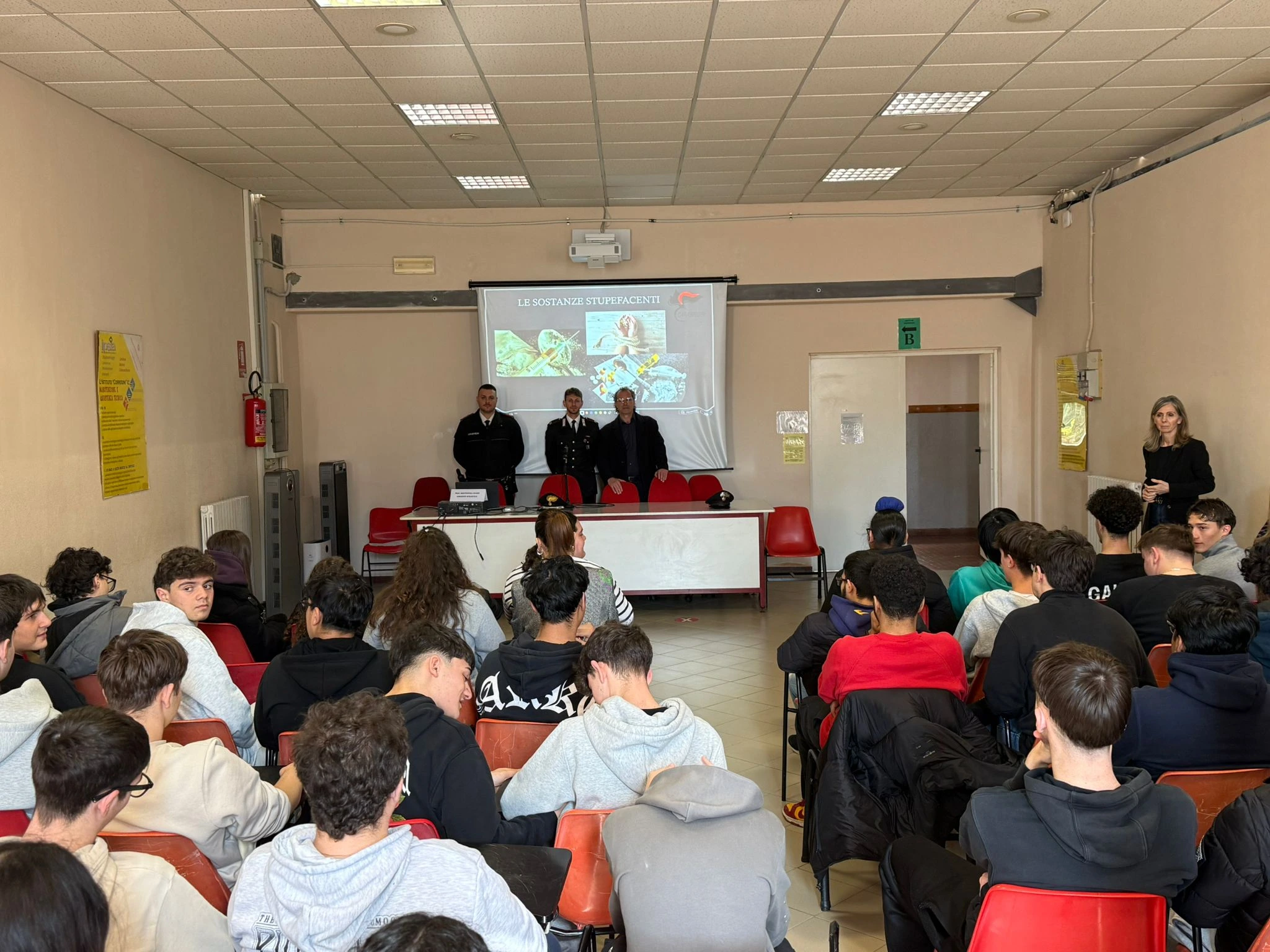 Carabinieri in classe all’Ipsia Corridoni