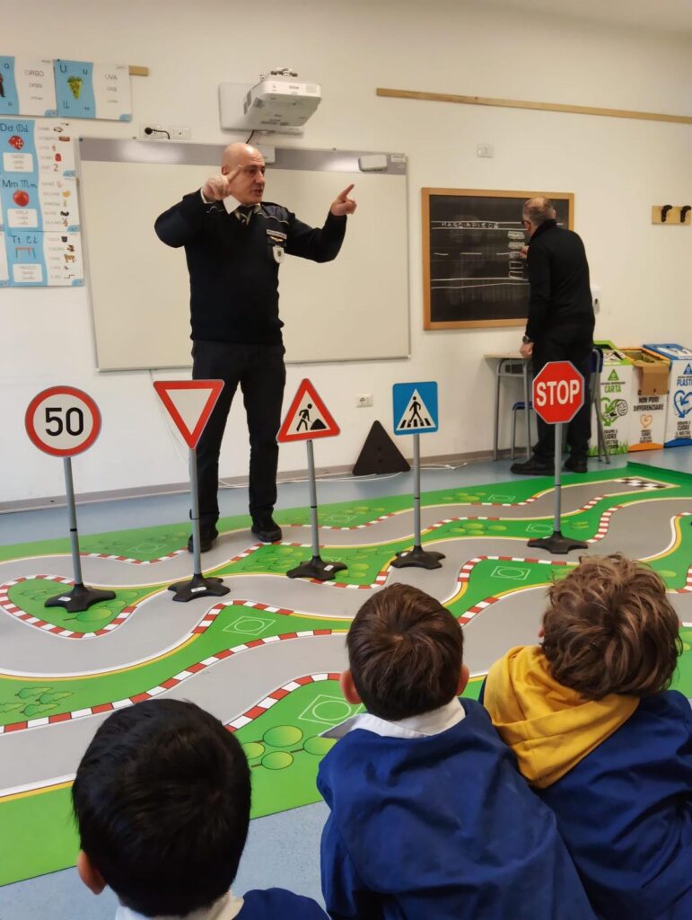Lezione di educazione stradale a San Severino