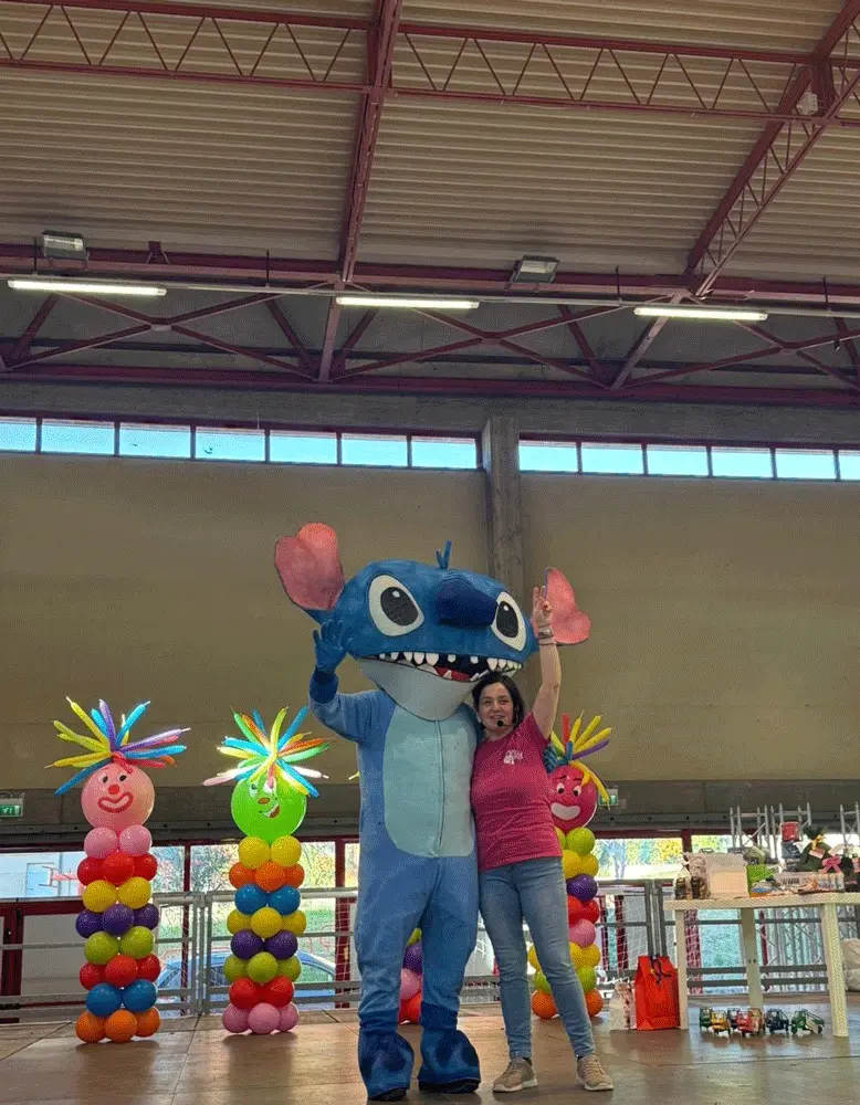 Carnevale a tOLENTINO, il sindaco vestito da Stitch