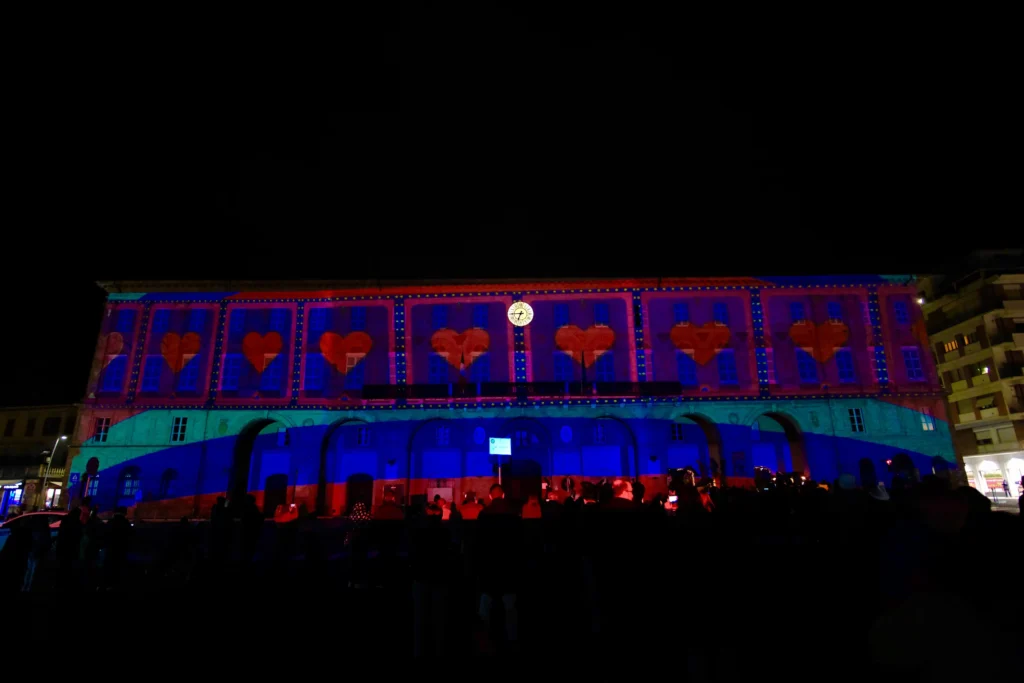 Civitanova in love, il video mapping in piazza XX settembre
