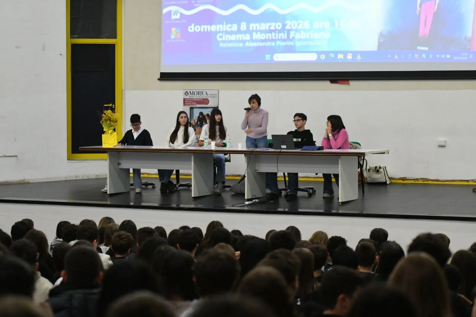 Teresa Manes a scuola a Fabriano