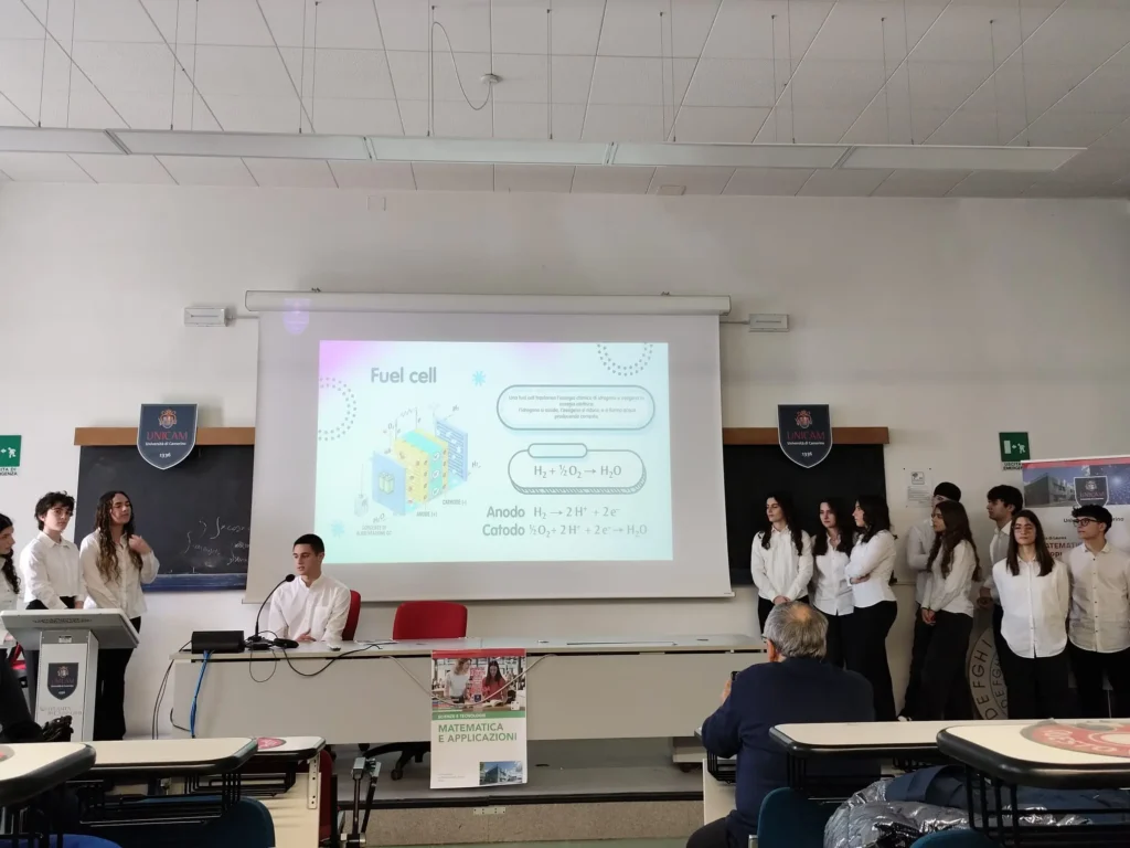 La cerimonia di consegna degli attestati