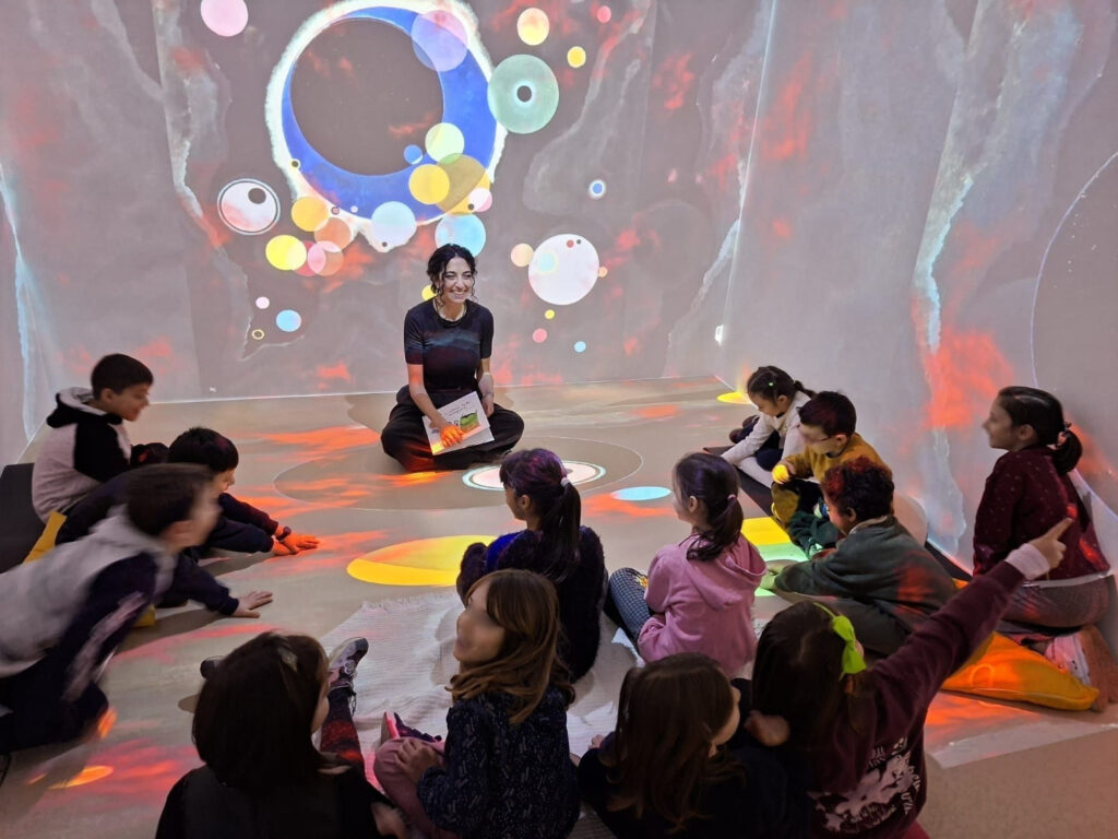 Immersi nei dipinti di Kandinskij