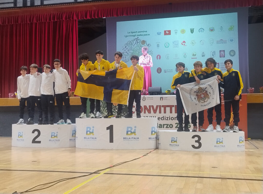 Medaglia d'argento nella Corsa Campestre maschile a squadre per il Convitto Nazionale Leopardi di Macerata